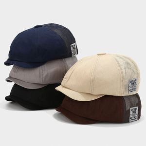 หมวกแก๊ปตาข่ายผ้าฝ้ายระบายอากาศสำหรับฤดูใบไม้ผลิและฤดูร้อน หมวกป้องกันแสงแดดสำหรับผู้ชาย หมวกเบเร่ต์ลายปะติดปะต่อสำหรับช่างทาสี - Product Image 1