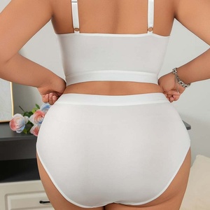 Conjunto de lencería elegante de poliéster de talla grande, con copa completa, encaje semitransparente, push-up, escote en V profundo, sin broches, para venta transfronteriza. - Product Image 4