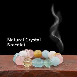 Pulsera Unisex Hecha a Mano, Diseño Estético Original Vintage de Hierro, Versátil, con Forma de Mariposa, Cuentas de Cristal y Piedras Preciosas - Product Image 1