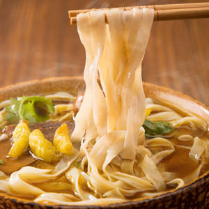 Noodles di Riso Cantonese Istantanei Non Fritti in Confezione Intera Senza Cottura - Product Image 2