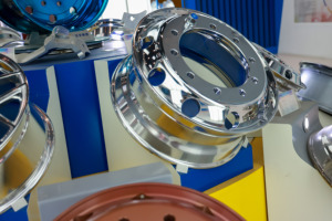 ล้ออัลลอยด์รถบรรทุกสีดำปรับแต่งสีและโลโก้สำหรับรถกระบะ4x4 - Product Image 5