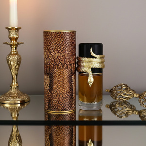 น้ำหอม Arabes Originales Snake <span class=keywords><strong>Eau</strong></span> <span class=keywords><strong>De</strong></span> <span class=keywords><strong>Parfum</strong></span> กลิ่นกุหลาบ หญ้าฝรั่น เครื่องเทศ อำพัน ไม้กฤษณา กลิ่นไม้หอม เป็นมิตรต่อสิ่งแวดล้อม ติดทนนาน น้ำหอมสำหรับผู้ชาย ขายส่ง - Product Image 4