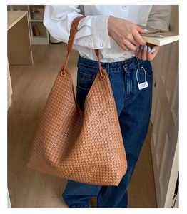 Bolsa de Mano Simple de Gran Capacidad, Tejida en PU, Bolsos de Cuero Duraderos de Gran Capacidad - Product Image 2