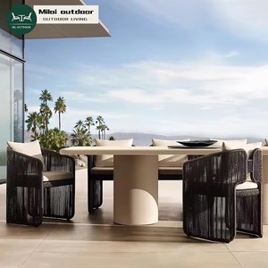 Table à manger d'extérieur moderne et ensemble de chaises en <span class=keywords><strong>rotin</strong></span> <span class=keywords><strong>chaise</strong></span> en osier pour cour d'hôtel pour une utilisation en plein air - Product Image 1