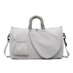 <strong>Trendy</strong> Waterproof Sports <strong>Duffel</strong> <strong>Bag</strong> Women Gym Travel Foldable Design Comfortable Adjustable Strap Factory Direct OEM - Product Image 4