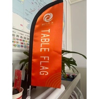 Drapeau de table miniature réglable en tissu en forme de larme pour la publicité et la promotion en intérieur