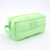 Petite trousse de maquillage en polyester tendance avec grande capacité, fermeture éclair large et ouverture facile, pochette cosmétique rembourrée