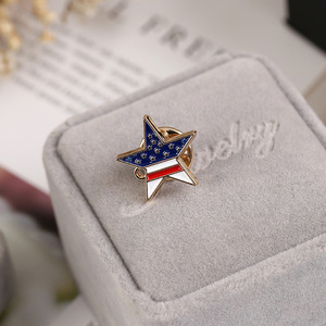 Nueva llegada estrella <span class=keywords><strong>bandera</strong></span> americana solapa Pin personalizado Aleación de Zinc estrella insignia venta al por mayor EE. UU. <span class=keywords><strong>Bandera</strong></span> pines Metal esmalte pines <span class=keywords><strong>bandera</strong></span> para sombrero - Product Image 3