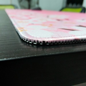 <span class=keywords><strong>Tapis</strong></span> <span class=keywords><strong>de</strong></span> <span class=keywords><strong>souris</strong></span> pour femmes <span class=keywords><strong>Tapis</strong></span> <span class=keywords><strong>de</strong></span> <span class=keywords><strong>souris</strong></span> à fleurs roses Grand <span class=keywords><strong>tapis</strong></span> <span class=keywords><strong>de</strong></span> bureau XXL Accessoires <span class=keywords><strong>de</strong></span> bureau pour la maison Cute <span class=keywords><strong>Kawaii</strong></span> High Quality Rubber Anti-slip Bottom - Product Image 2