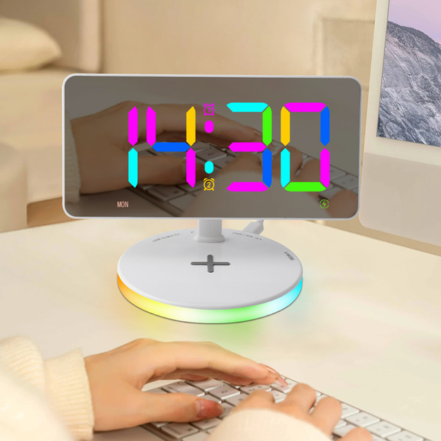 RGB Night Light Base Day and Night Mode Display Time Week With 2 Alarm Wireless Charge Clock for External Cellphone
