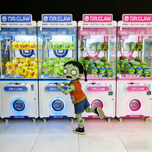 Crea la diversión viral de Halloween con juegos de carnaval con temática de zombis y una máquina de peluches de monstruos en tu centro comercial - Product Image 5