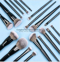 Ensemble de 19 pinceaux de maquillage synthétiques doux de luxe Daily Queen avec étui rose pour le visage et les yeux, manches en bois prêts à l'emploi