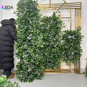 Guirlande florale LEDA faite à la main en soie artificielle, feuilles vertes naturelles au toucher réel, pour la décoration d'événements - Product Image 1