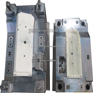 Molde <span class=keywords><strong>China</strong></span> Taizhou Lámpara de plástico automotriz Moldeado Ford Luz trasera Auto Lámpara trasera Fábrica de moldes de inyección Fábrica - Product Image 4