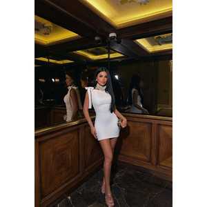 Robe de soirée mini blanche à nouer - Product Image 5