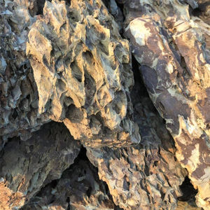 Güzel Seramik Akvaryum Tankı Dekorasyonu Çevre Dostu Doğal Renkli Ejderha Taşı 5L Keelstone Peyzaj Malzemesi Japon Balığı İçin - Product Image 1