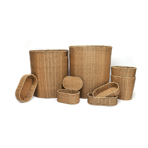 Set di 9 Cesti Portaoggetti in Rattan PE Intrecciato Fatti a Mano, Cesti Decorativi per Organizzare il Bucato, per Bagno, Realizzati in Tessuto, Metallo e Ferro - Product Image 3