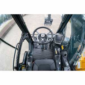 Nueva Excavadora de Ruedas Hyundai HW150A, Excavadora Móvil de 15 Toneladas, Velocidad de Desplazamiento de 40 km/h, Motor Cummins, Pluma de 2 Piezas, Construcción Urbana - Product Image 5