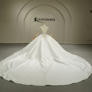 ชุดเดรสคลุมสำหรับเจ้าสาวในงานแต่งงานผ้าซาตินแขนยาวคอสี่เหลี่ยมหรูหรา GT26013 Jancember - Product Image 4