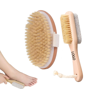 Juego de limas exfoliantes para pies de doble cara con logotipo personalizado, exfoliante corporal para baño con mango de madera, herramienta de pedicura para cepillado en seco o húmedo - Product Image 1
