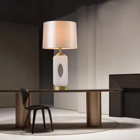 Lampe de table LED moderne de luxe en albâtre, décoration créative exclusive pour la maison, l'hôtel, le restaurant, le salon, le bureau, la table de bureau