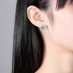 Juego de Joyería de Plata de Ley 925 con Circonitas Cúbicas de Corte Esmeralda Personalizadas para Mujer, Venta al por Mayor de Moda - Product Image 6