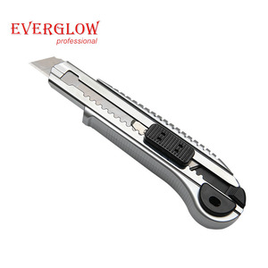 <strong>Hot</strong> Sell Low Price China Wholesale Market Agents Office Tools Durable 18mm Utility Metal <strong>Knife</strong> With Carbon Steel Blade - Product Image 2