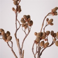 Vente en gros de fleurs artificielles branche de baies de kiwi en plastique vert brun branches artificielles pour la décoration de fête de mariage à la maison