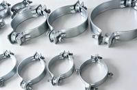 Bande de fixation / Serre-poteau galvanisé à chaud pour poteaux d'éclairage public et lignes électriques aériennes, double serre-poteau, ODM/OEM