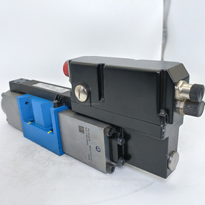 Amplificateur intégré KBFDG4V-3-33C20N-Z-M1-PC7-H7-12 à action directe proportionnelle directionnelle - Product Image 1