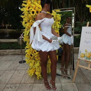 Robes de bal sur mesure en perles blanches de qualité supérieure, épaules dénudées, mini robes de mariage pour filles, robes de soirée Aso Ebi - Product Image 1