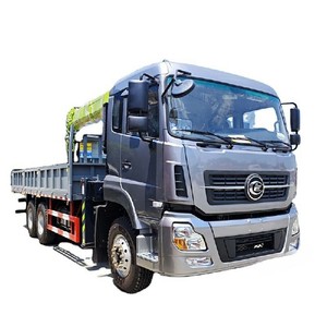 Camion grue hydraulique CLW 6X4, capacité de charge de 10 tonnes, 12 tonnes, 14 tonnes, camion avec grue à vendre - Product Image 1