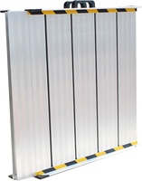 Rampes de fauteuil roulant en aluminium argenté léger fabriquées en Chine pour les marches, rampe pliable
