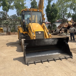 Chargeuse-pelleteuse JCB 3CX d'occasion, modèle 2020, moteur Cummins, pompe hydraulique MOOG, charge nominale de 7 tonnes, avec godet avant et bras d'excavation arrière - Product Image 5