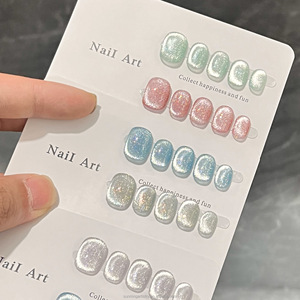 Vente en gros d'ongles press-on faits à la main pour femmes, courts, carrés, argentés, réutilisables, effet œil de chat scintillant, pour l'été - Product Image 5