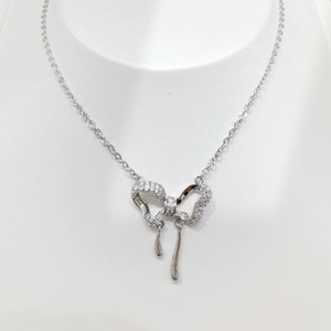 Collar con colgante de lazo de plata 925 para mujer, chapado en oro de 14k, con pedrería, para uso diario, venta al por mayor - Product Image 1