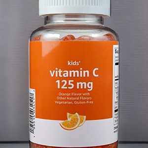 Amazon <strong>Basics</strong> Kids' <strong>Vitamin</strong> C 125mg Chewable Gummy Candy 60 Count Immune Support Vegetarian 2 Month Supply (Previously Solimo) - Product Image 5