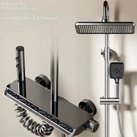 Ensemble de douche thermostatique intelligent en cuivre à poignée unique avec robinets à jet doux et modes de pulvérisation pluie, finition chromée et surface brossée