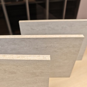 Tablero <span class=keywords><strong>OSB</strong></span> <span class=keywords><strong>de</strong></span> superficie con acabado impermeable, cubierta <span class=keywords><strong>de</strong></span> madera contrachapada, panel <span class=keywords><strong>de</strong></span> madera contrachapada <span class=keywords><strong>OSB</strong></span> - Product Image 6