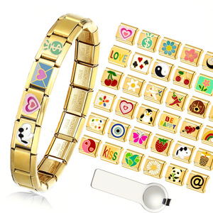 Bracciale Charm Italiano Nuovo Arrivo Disponibile, Placcato Oro 18K in Acciaio Inossidabile con Fiori Modulari - Product Image 1