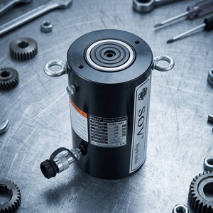Cylindre hydraulique simple effet ENERPAC en acier, robuste, 100T, course 150MM, CLSG-1006, 700BAR, durée de vie 8-10 ans, pour poussée - Product Image 1