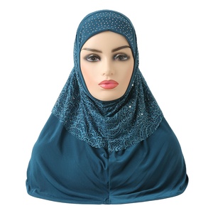 Nouvel arrivage Écharpes Hijab fantaisie instantanées en coton doux au toucher avec écharpe de tête percée à chaud Jersey Hijab instantané - Product Image 1