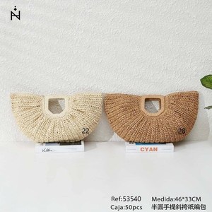 Borsa in Carta Intrecciata Semi-Circolare 46x33Cm, Borsa a Mano e a Tracolla - Product Image 3