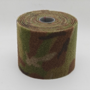 شريط لاصق قوي بنمط التمويه، شريط نايلون لاصق ذاتي 100٪، لفة شريط خطاف وحلقة - Product Image 1