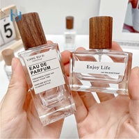 Flacon de parfum avec couvercle en bambou et couvercle en bois avec logo personnalisé en stock