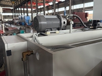 Machine de cisaillement à guillotine hydraulique automatique avancée avec moteur pour la découpe continue de tôles d'acier CNC
