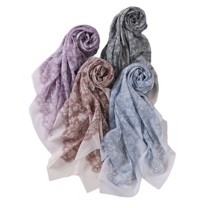 Nouveau Turban Écharpe Polyvalent <span class=keywords><strong>en</strong></span> <span class=keywords><strong>Rotin</strong></span> Blanc à Motifs Floraux, Grande Taille, Quatre Saisons, <span class=keywords><strong>en</strong></span> Polyester à Bord Ondulé, Idéal Cadeau 2026 - Product Image 3