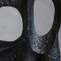 Statue d'amoureux entrelacés abstraite, sculpture humaine, figurine à effet métallique avec base en marbre pour décoration de table moderne et luxueuse