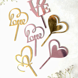 ท็อปเปอร์เค้กอะคริลิค รูปหัวใจ น้ำผึ้งและรสหวาน สำหรับตกแต่งเค้กวันวาเลนไทน์ ชุดตกแต่งคัพเค้ก สีทองและสีโรสโกลด์ - Product Image 1