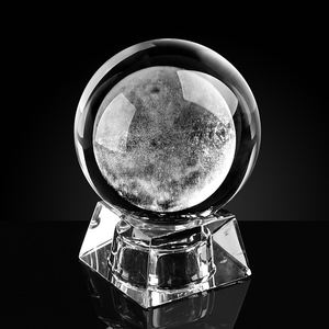Toptan düşük adedi ücretsiz tasarım kristal el sanatları moda yaratıcı hediye kristal top 3D lazer Engrave ay cam küre dekor oyuncak - Product Image 3